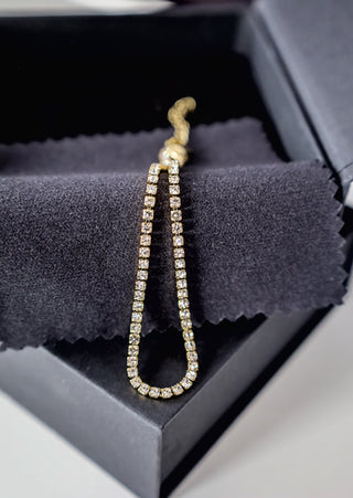 Truly Simple's Everyday Marliyn Bracelet - Water Resistant - Gold