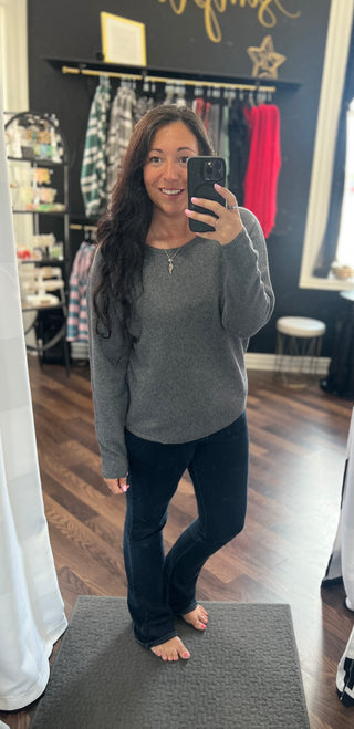 The Corinne Seed Stitch Sweater - Charcoal