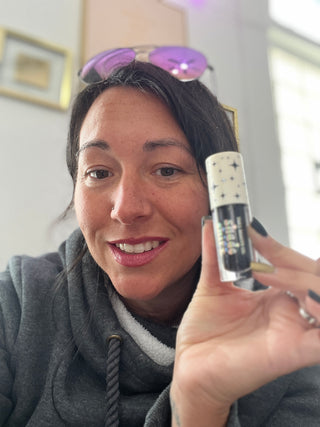 Shade Shift Lip Oil - A Mood Ring for Your Lips!