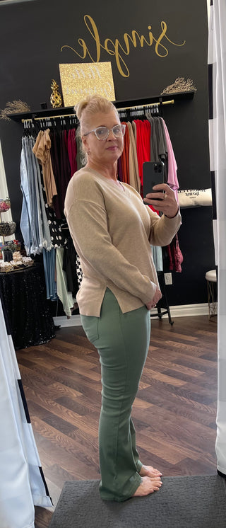The Eloise V-Neck Sweater - Oatmeal