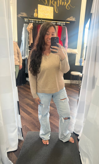 The Eloise V-Neck Sweater - Oatmeal