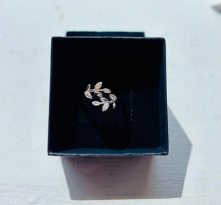 Ivy Twist Ring - Silver or Gold