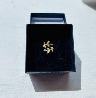Ivy Twist Ring - Silver or Gold