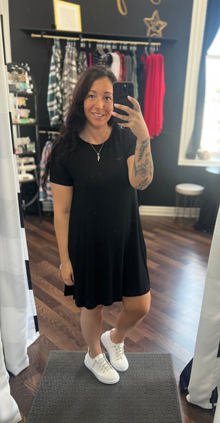 Black Swing Tunic Dress w/ Pockets