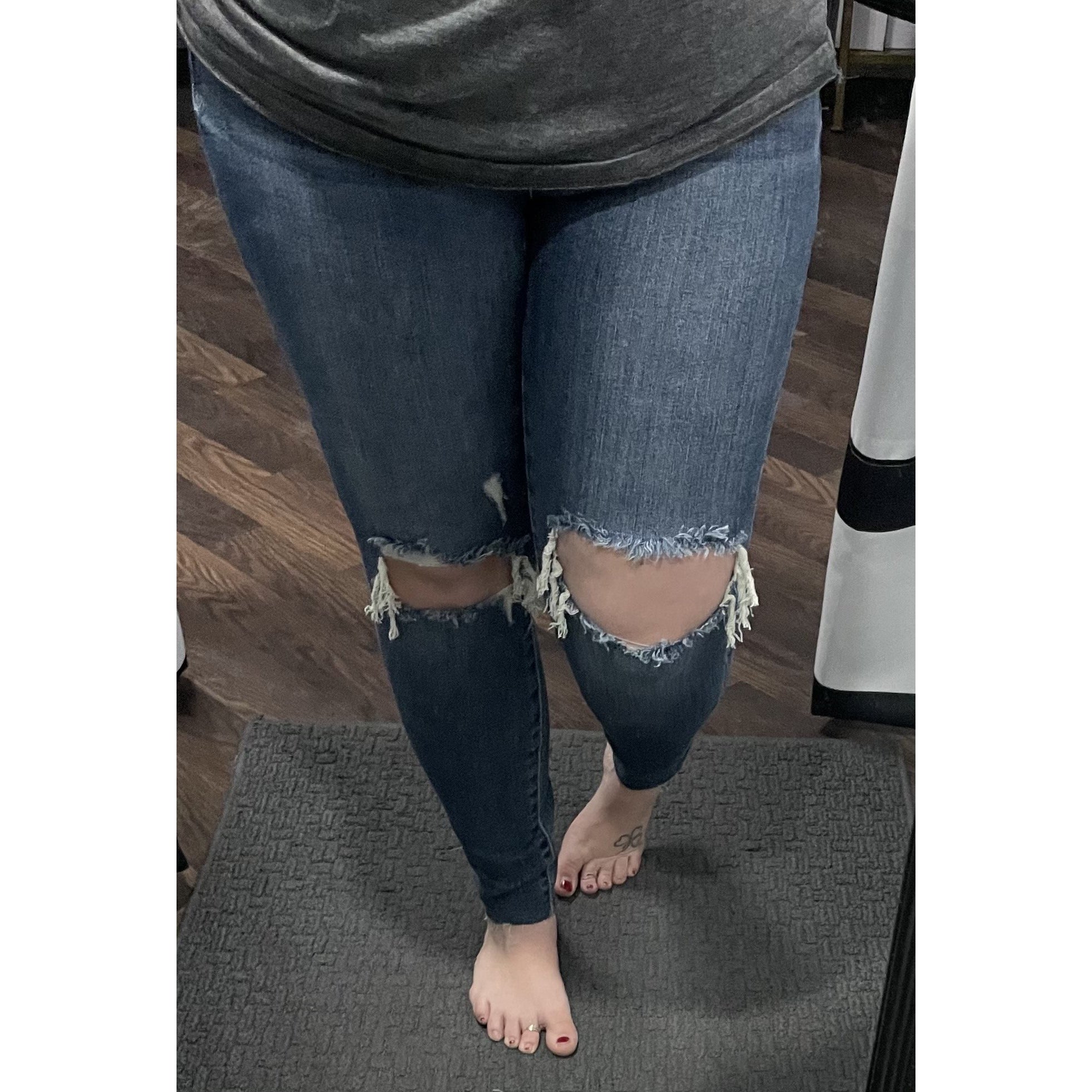 Judy Blue High Rise Destroyed Jeans - Style 8877