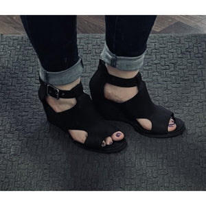 Very G Adira Wedge Sandal in Black